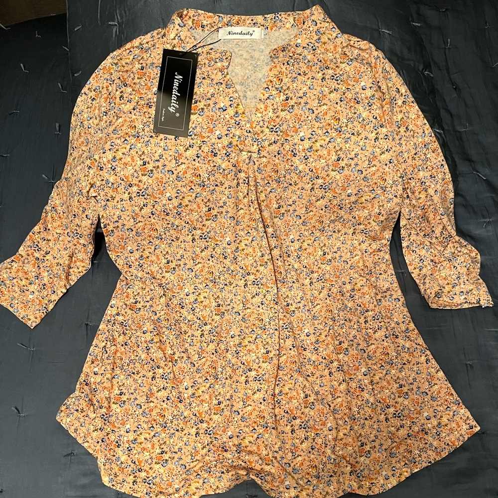 Women’s LARGE Floral Tunic